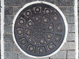 マンホール